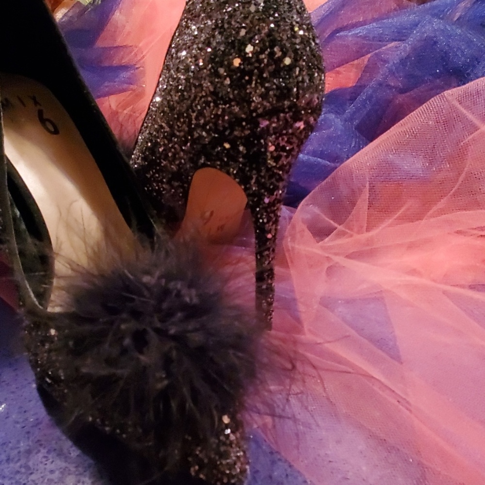Mix no.6 glitter and feather pump - Picture 2 of 5